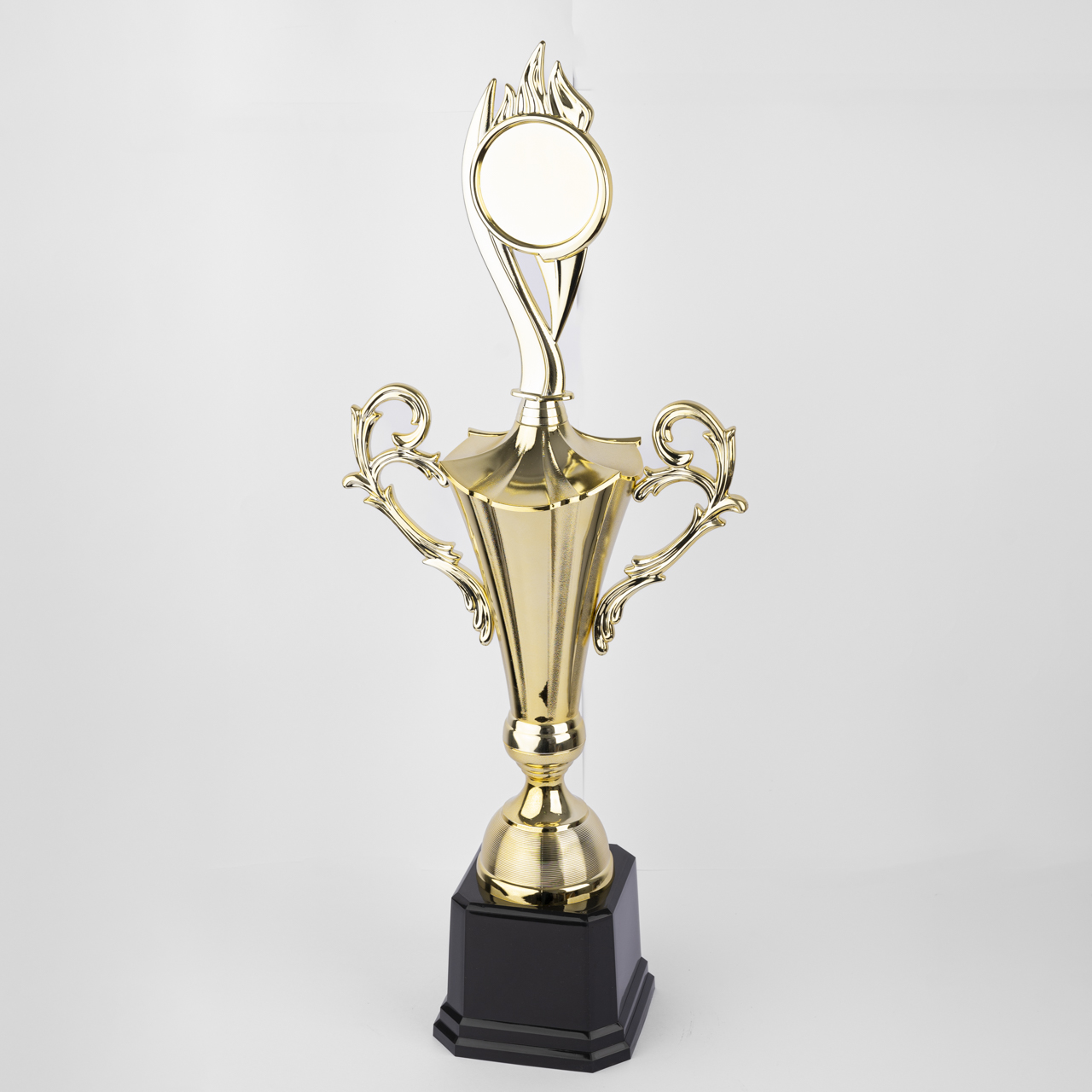 Brazilian Elegance Gold Trophy - Image 2