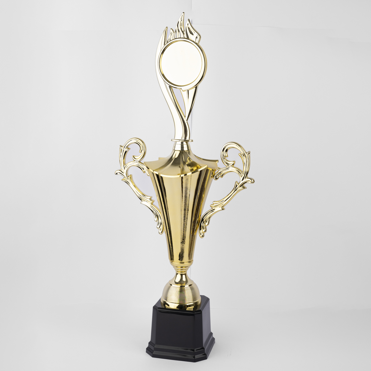 Brazilian Elegance Gold Trophy - Image 6