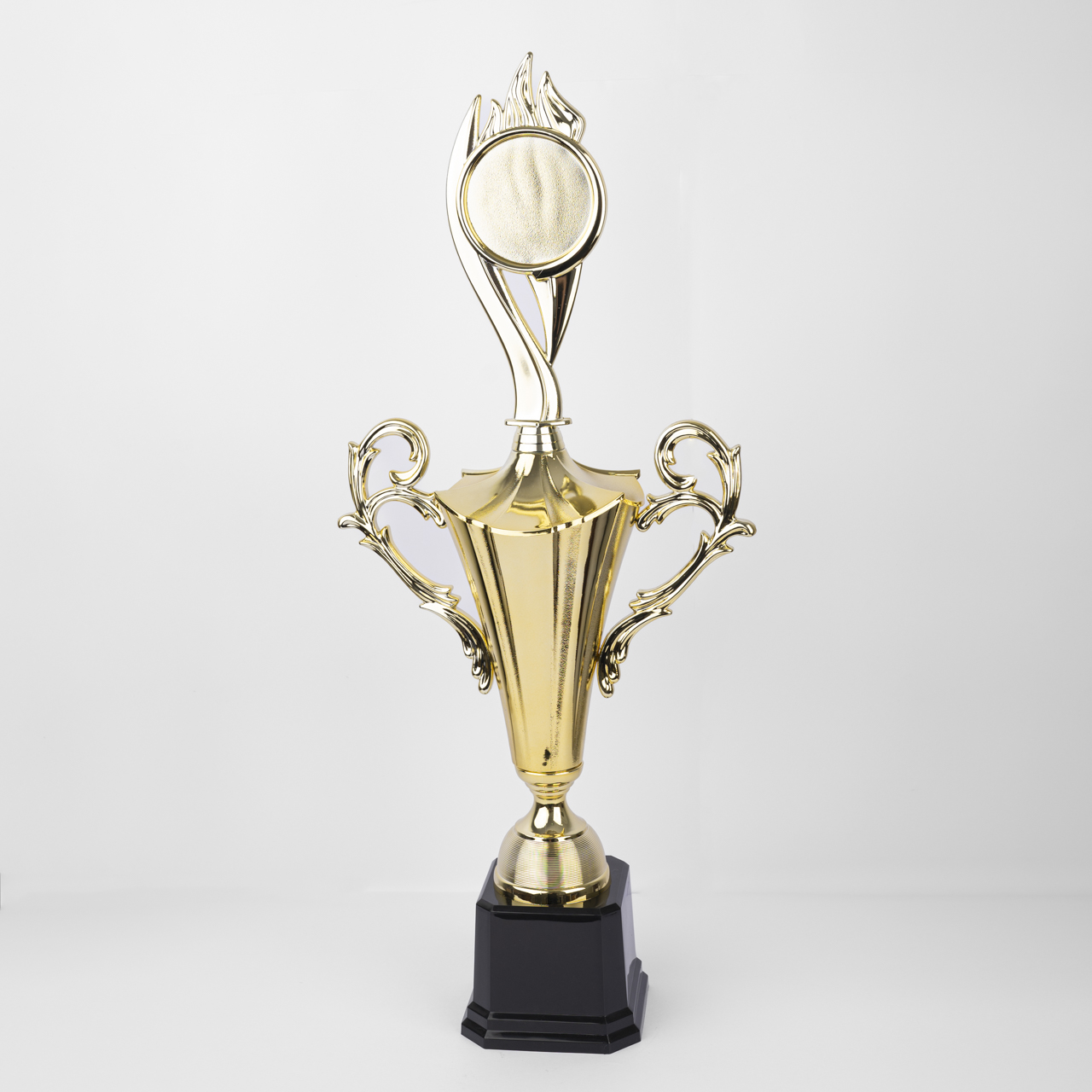 Brazilian Elegance Gold Trophy - Image 3