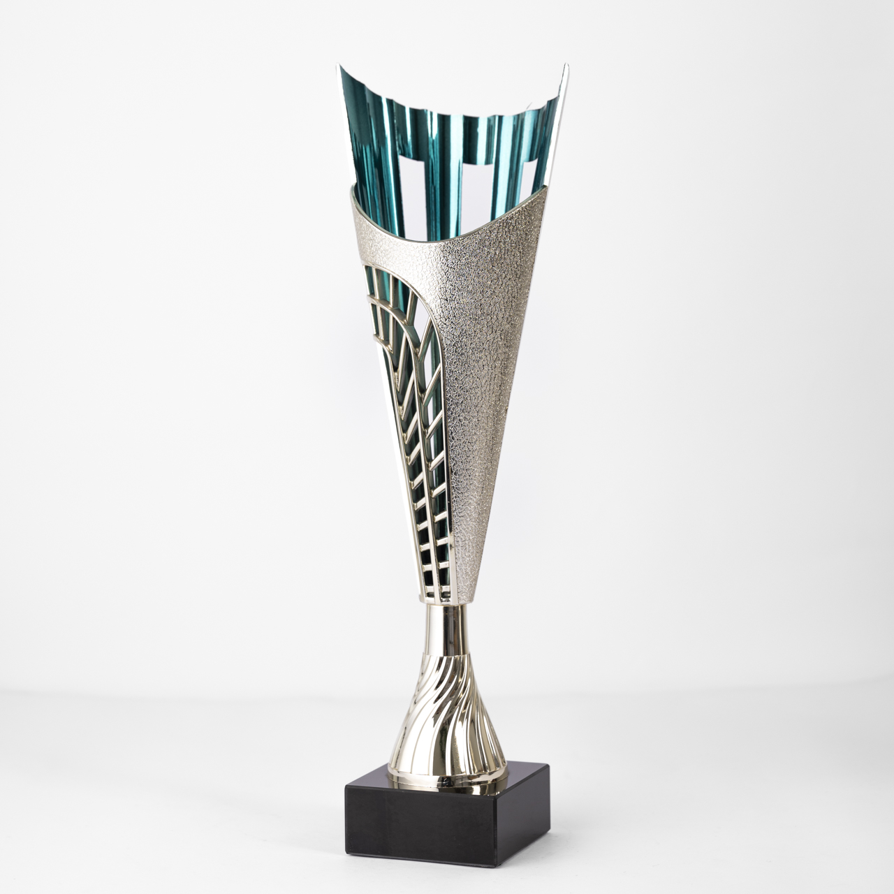 Vanguard Achievement Trophy - Image 2