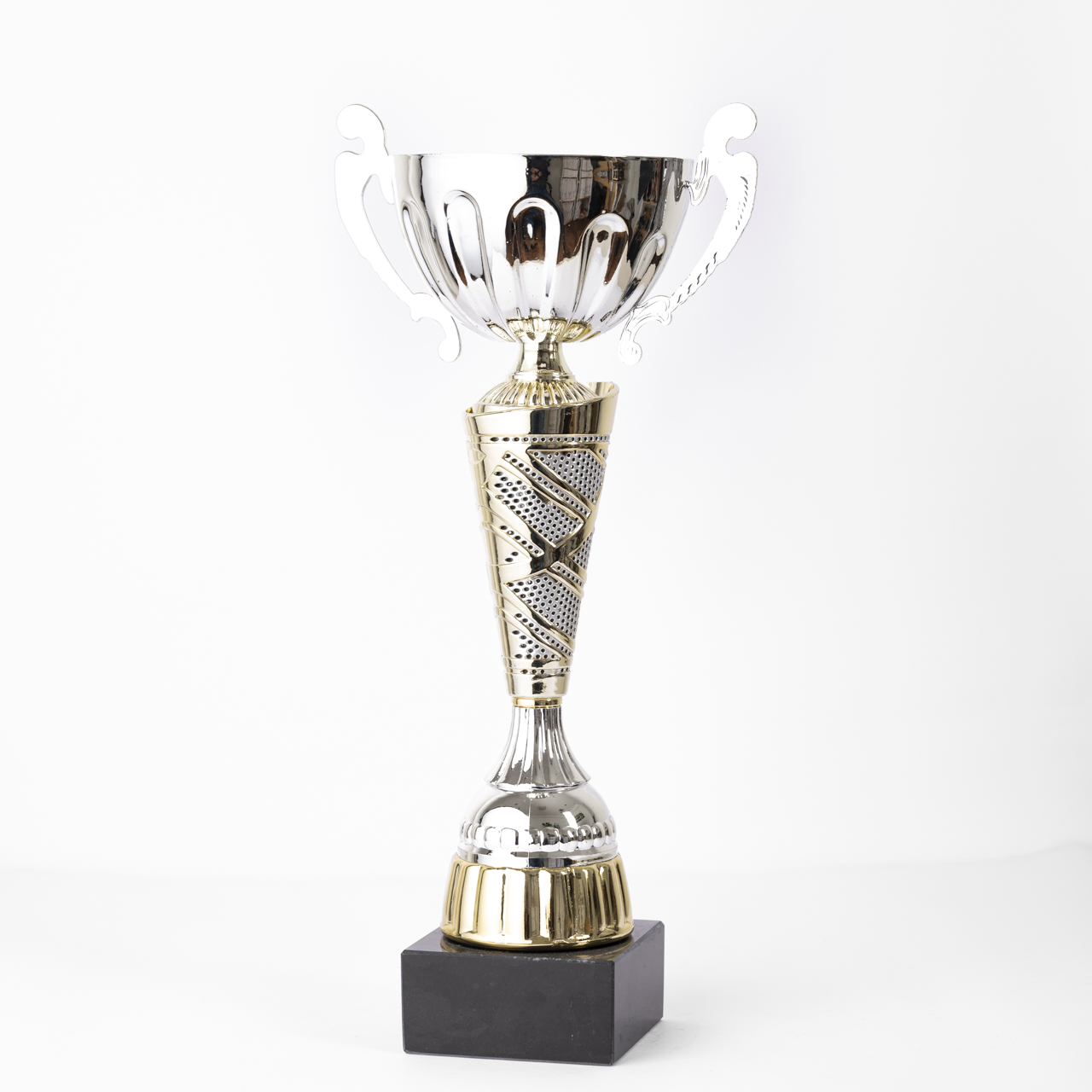Champion's Glory Trophy - Image 3